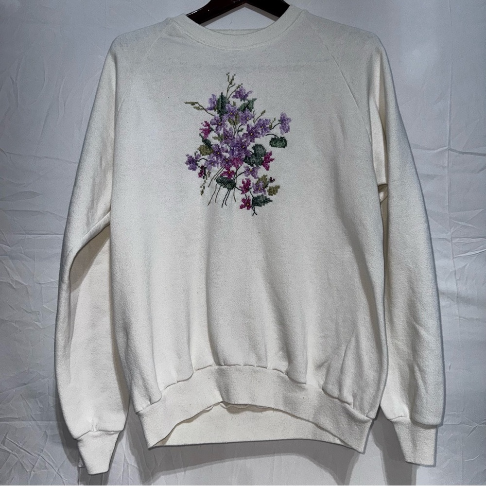 Vintage Jerzees Needle Point Embroidered Purple Floral Bouquet Sweatshirt Sz XL